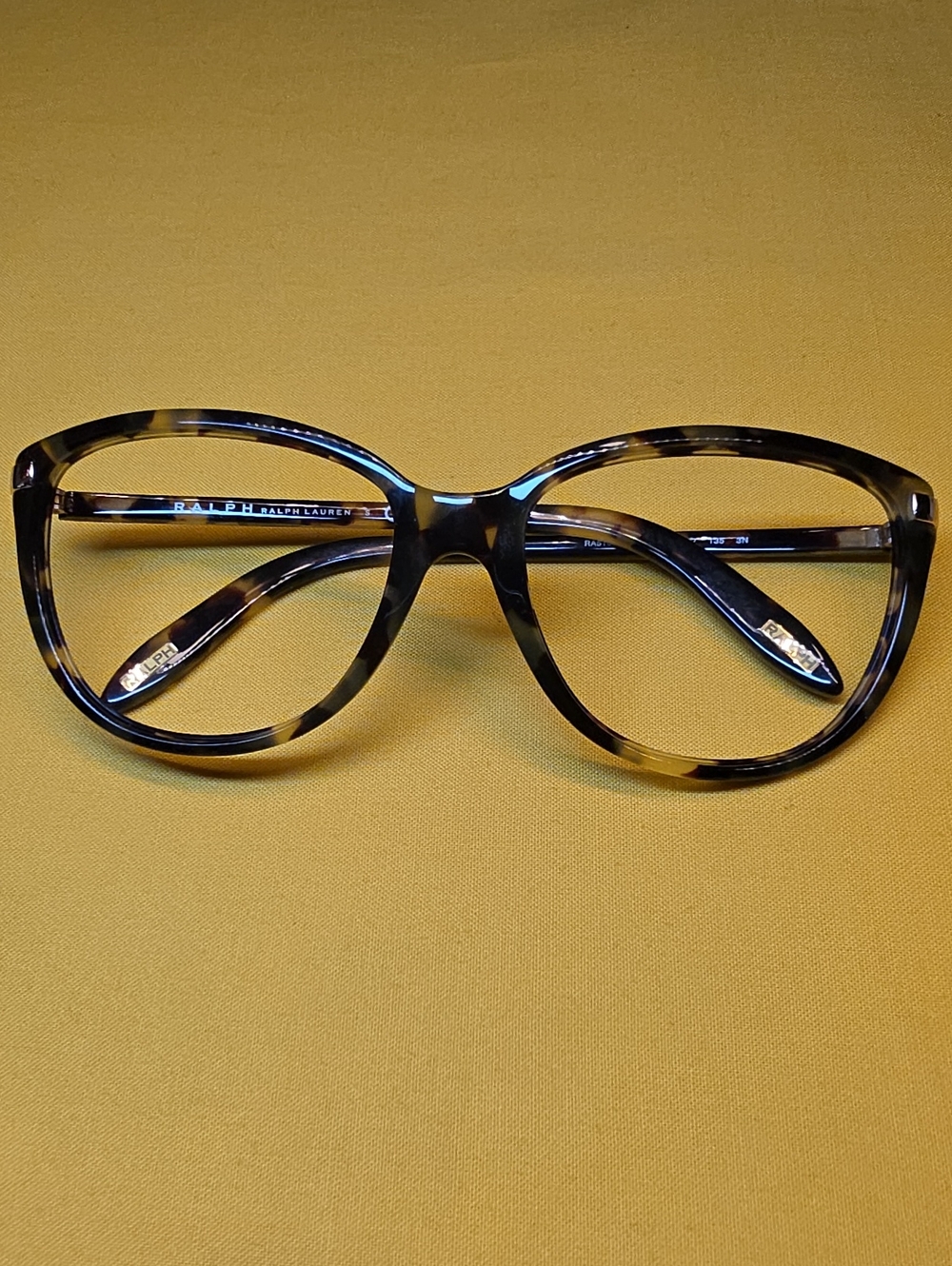 Ralph Lauren ▪︎ Cat-Eye Ladies Frames ▪︎ Vintage Tortoise Model ▪︎ Gently Used